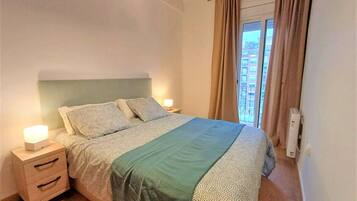 2 chambres, fer et planche à repasser, lit parapluie, Wi-Fi gratuit
