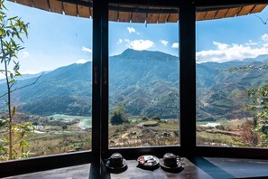 Chambre Double Panoramique, vue vallée | Vue sur les montagnes
