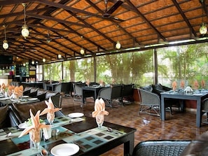 Daily buffet breakfast (INR 750 per person)