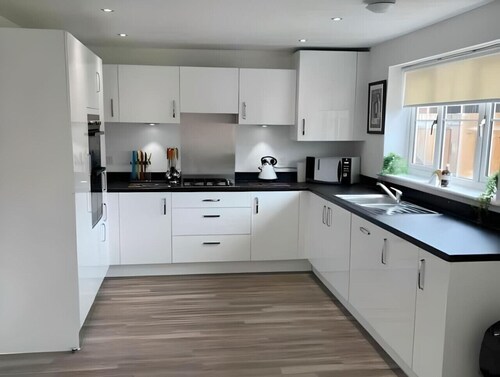 4-bedroom house in prime location