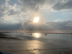 Beach nearby - PORT-DES-BARQUES (Port-des-Barques)