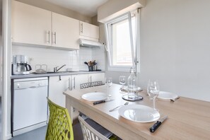 Fridge, microwave, oven, dishwasher