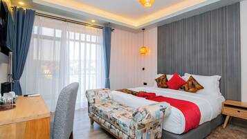 Pillowtop beds, laptop workspace, free WiFi, bed sheets