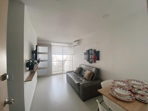 Interior - Lovely 2 Bedroom Apartment With Pool and gym (Cartagena de Indias)