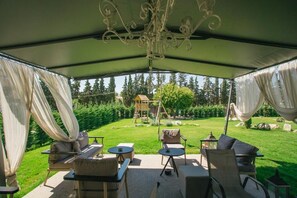 Property grounds - Olea Mare Studios & Apartments (Polygyros)