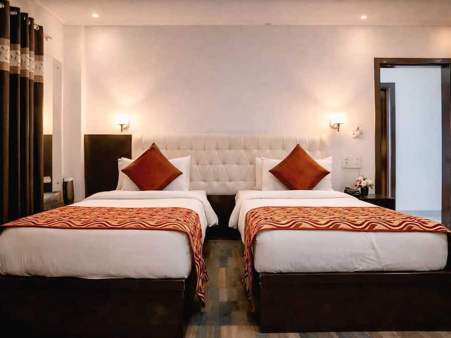 Classic Room, Multiple Beds, City View | Desk, free WiFi, bed sheets