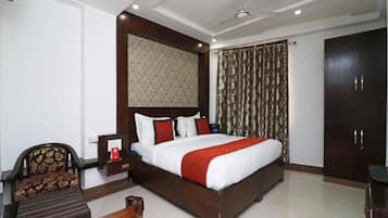 Executive Room | Desk, free WiFi, bed sheets
