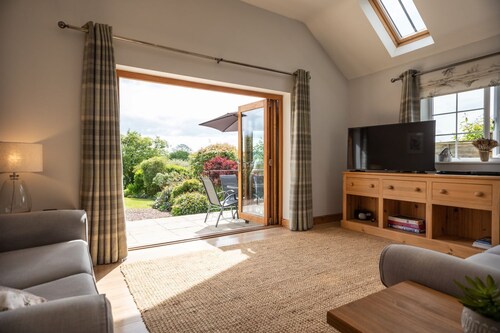 2 bed garden cottage nestled on the edge of Exmoor