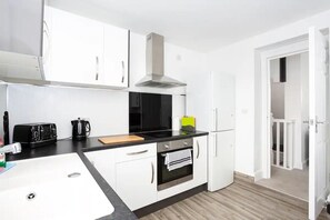 คอมฟอร์ทอพาร์ทเมนท์ | ครัวส่วนตัว | กาต้มน้ำไฟฟ้า