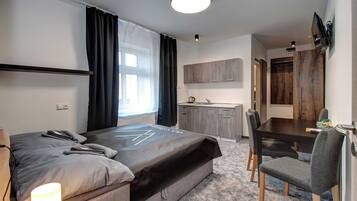 1 bedroom, in-room safe, soundproofing, free WiFi