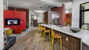 Interior - Jungle on the Square – Luxury 1BR w/ Rooftop Lounge, Pool & Gym Access (Decatur)