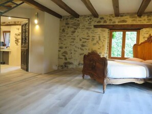 1 غرفة نوم وسرير سفر وواي فاي وملاءات أسرّة