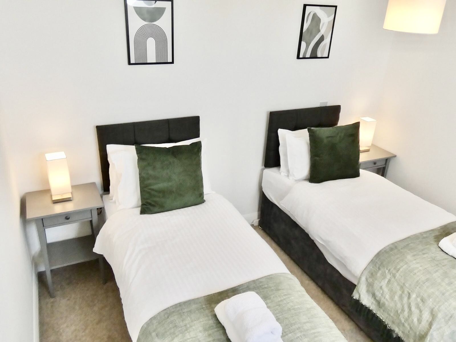 2 bedrooms, desk, free WiFi, bed sheets