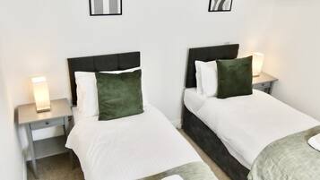 2 bedrooms, desk, free WiFi, bed sheets
