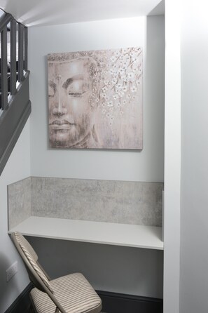 المنشأة من الداخل