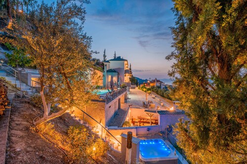 Onar Zin Seabliss - Iro Pool Bliss Getaway