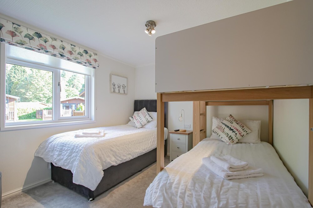 Dovedale Lodge a holiday lodge that sleeps 5 guests in 2 bedrooms