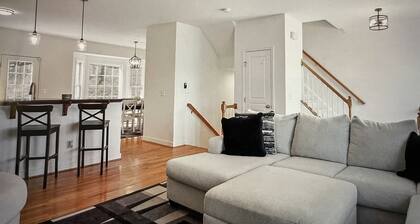 Amazing location in Downtown Fredericksburg!