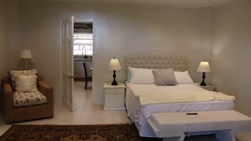 Family Apartment, 2 Bedrooms, Ocean View | Premium bedding, individually decorated, individually furnished