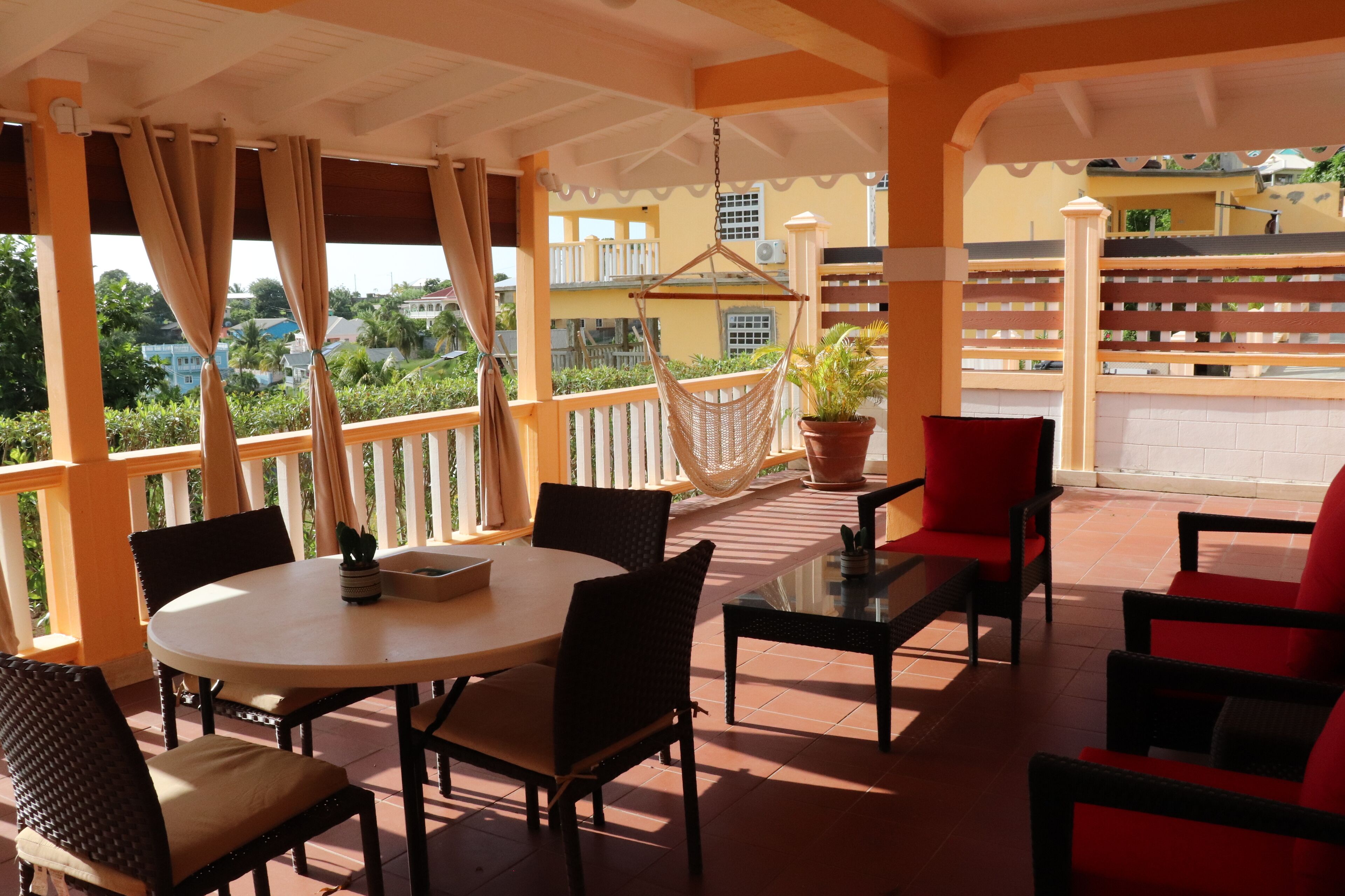 Apartemen Eksekutif, 1 Tempat Tidur Queen, dapur, pemandangan samudra | Seprai premium dan didekorasi berbeda-beda