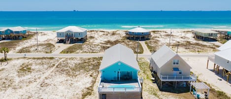 Una spiaggia nelle vicinanze
