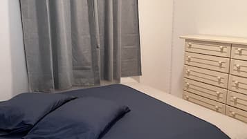 2 habitaciones, cuna de viaje, wifi gratis y ropa de cama