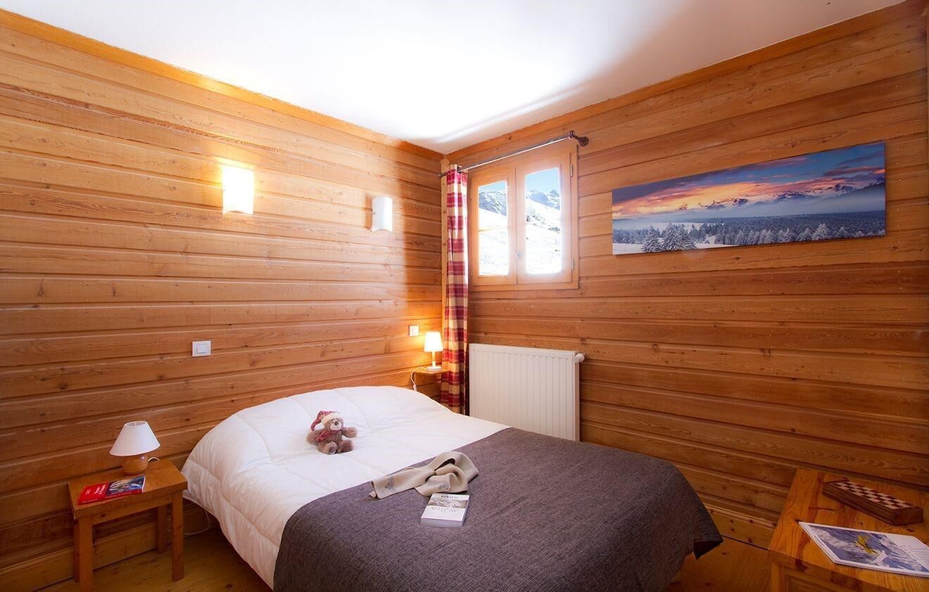 6 bedrooms, WiFi, bed sheets