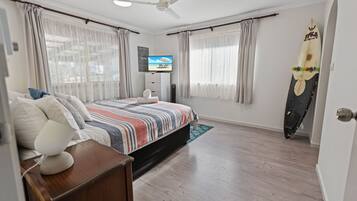 3 makuuhuonetta, silitysrauta/-lauta, ilmainen Wi-Fi, vuodevaatteet