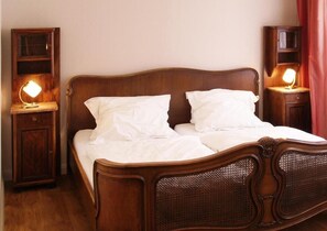 Double Room | Individually decorated, individually furnished, desk, laptop workspace
