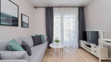 Apartment, 1 Bedroom, Balcony | Interior