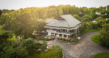 Hotel Bukit Indah Saumlaki by LeGreen