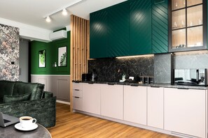 Superior Apartment, 1 Bedroom, Non Smoking, Terrace | Living area