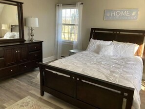 2 chambres, fer et planche à repasser, Wi-Fi gratuit, draps fournis