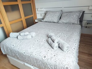 3 Schlafzimmer, Bügeleisen/Bügelbrett, Reisekinderbett, kostenloses WLAN