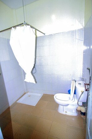 ヘアドライヤー、タオル、石鹸