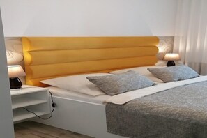 1 bedroom, iron/ironing board, WiFi