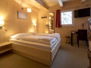 4 bedrooms, WiFi - # 20 mit IR-Sauna & Sprudelwanne innen by Interhome (Turracher Höhe)