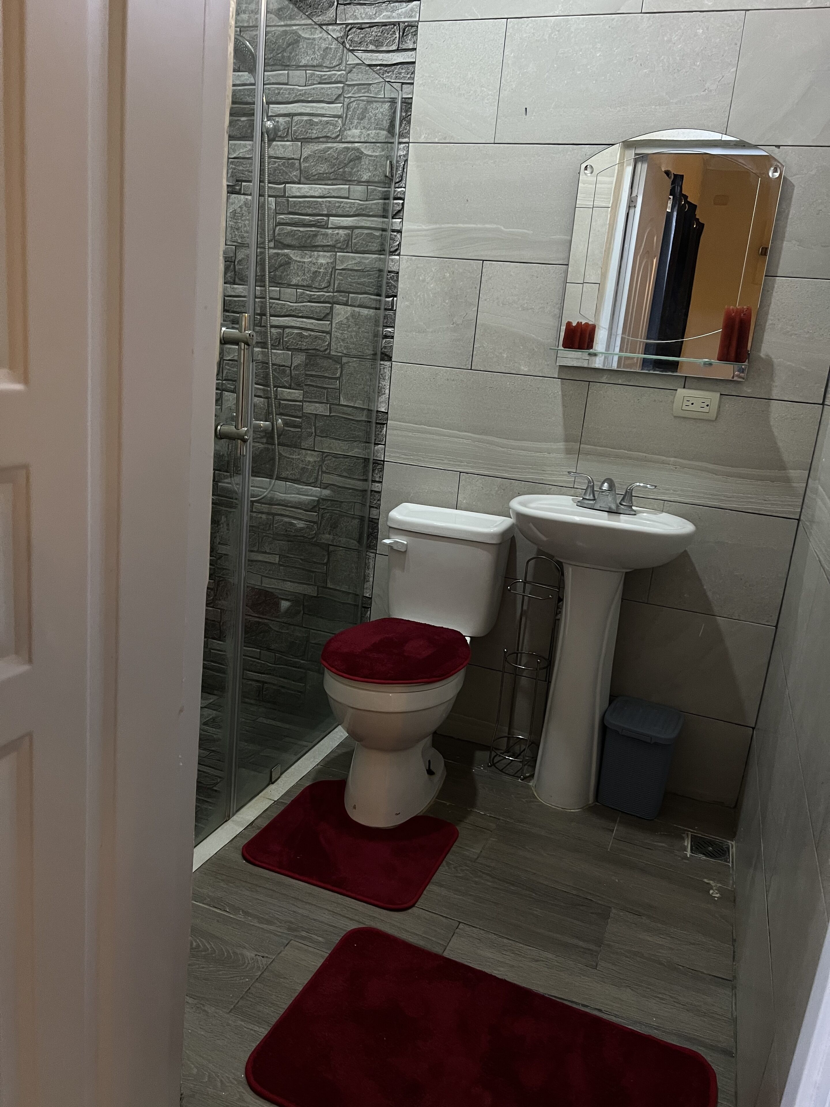 シャワー、タオル