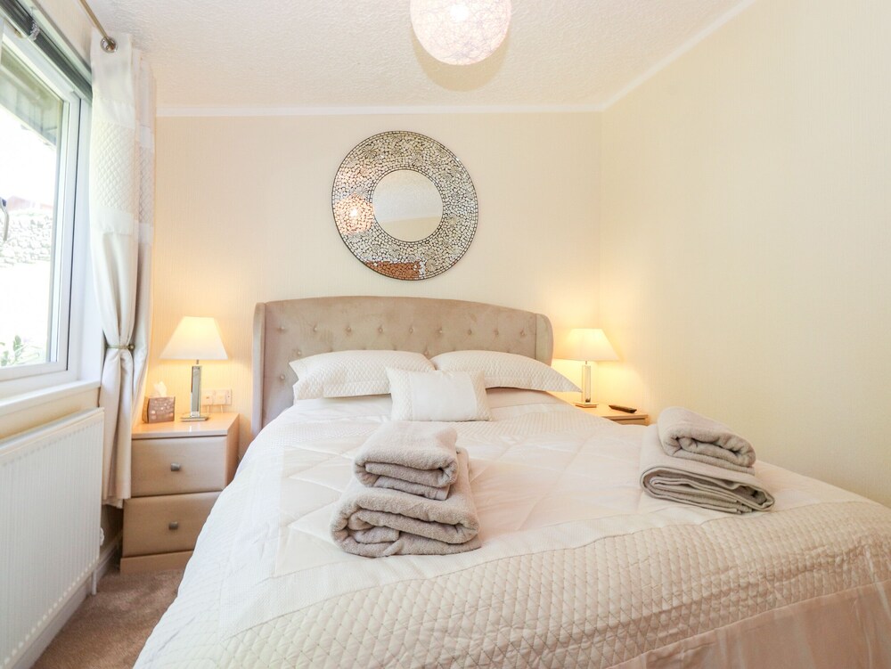 NUTKINS LODGE, pet friendly, with a garden in Windermere Troutbeck Vrbo