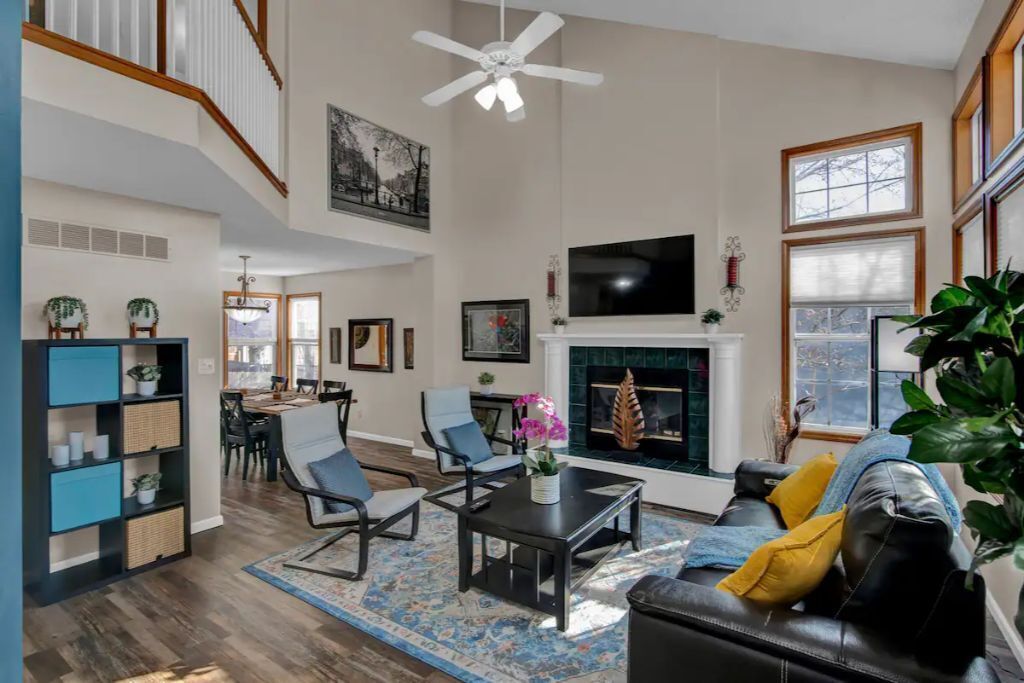 Smart TV, books, offices