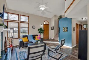 Smart TV, books, offices
