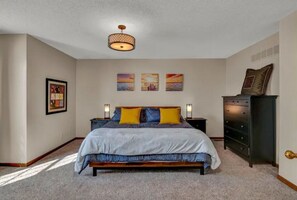 3 bedrooms, desk, iron/ironing board, travel cot