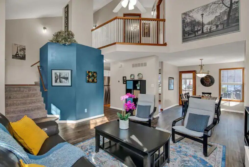 Smart TV, books, offices