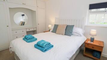 Cottage | 1 bedroom, individually decorated, individually furnished, free WiFi