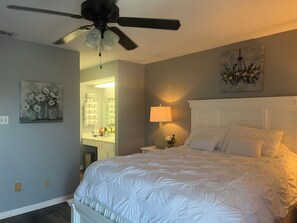 2 bedrooms, desk, iron/ironing board, free WiFi