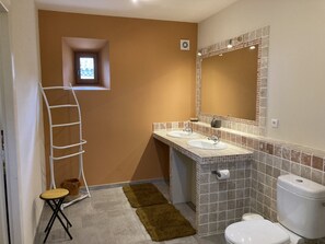 Kamar Double Superior | Kamar mandi