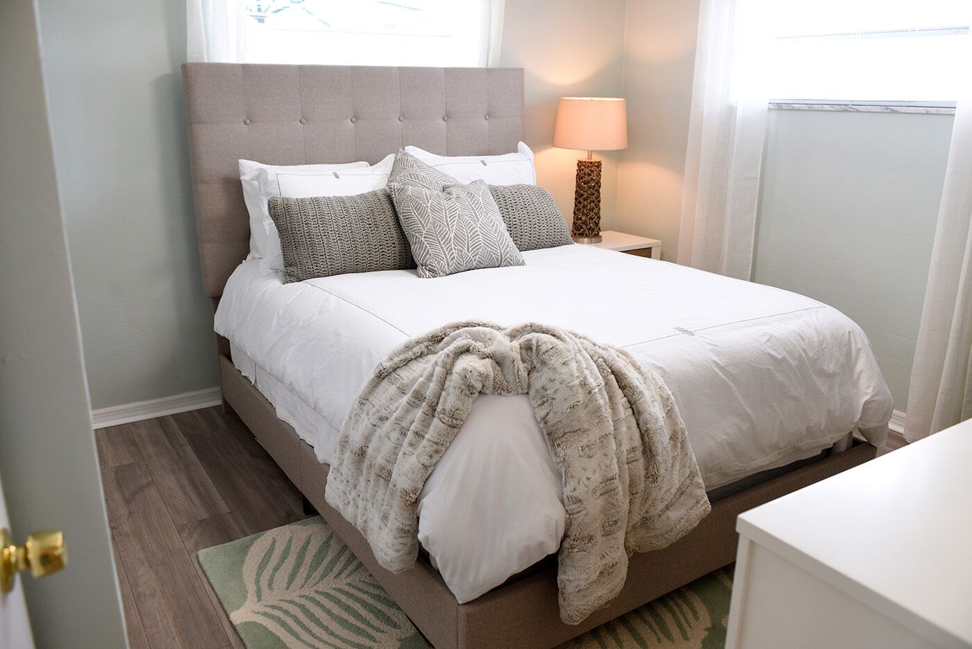 2 makuuhuonetta, silitysrauta/-lauta, ilmainen Wi-Fi, vuodevaatteet