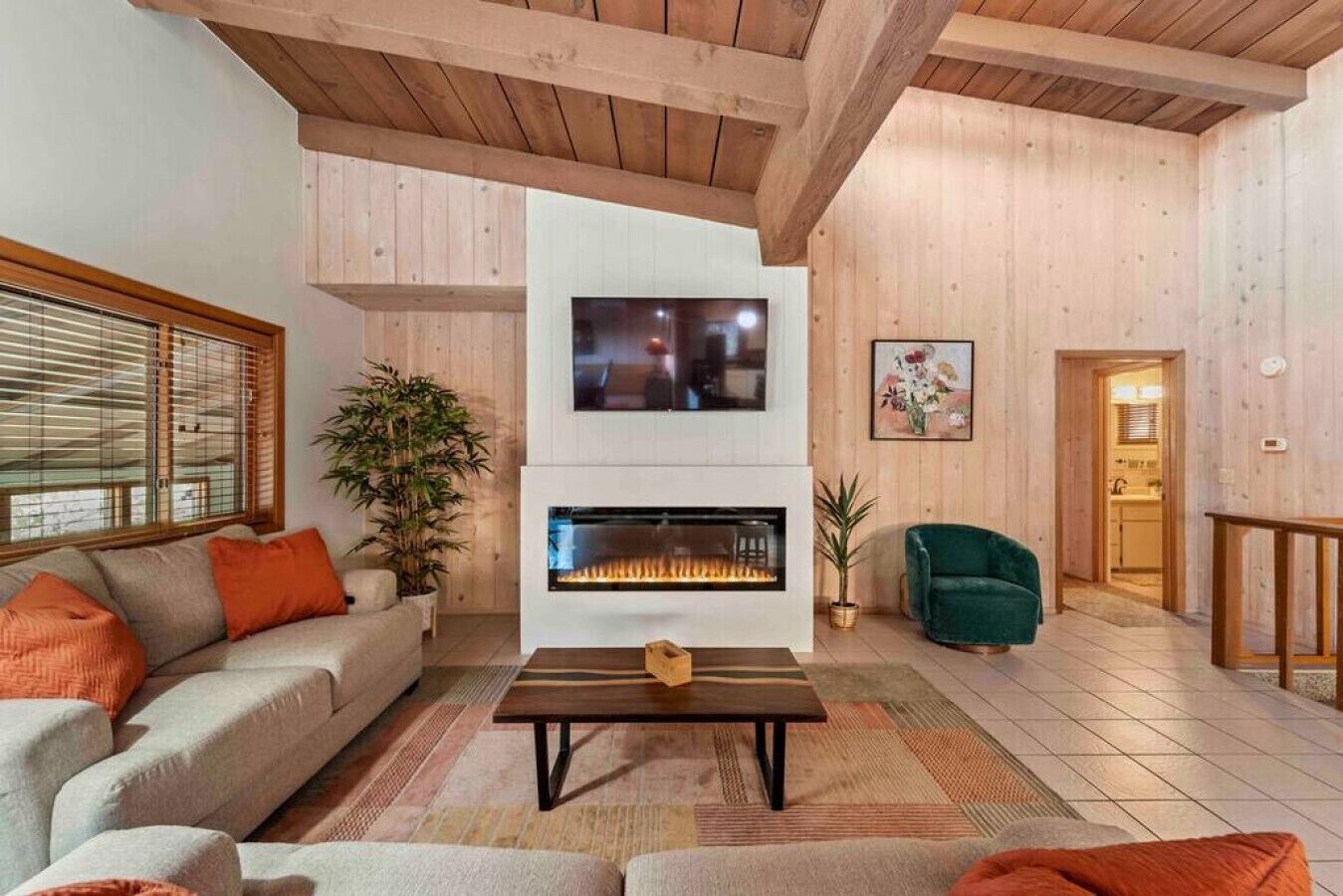 Smart TV, fireplace, table football, ping pong