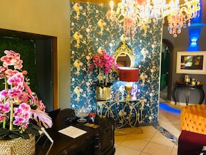 Reception - Grafiti Boutique Hotel (Bela-Bela)