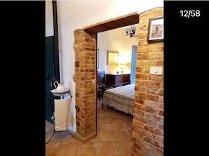 3 chambres, fer et planche à repasser, Wi-Fi, draps fournis